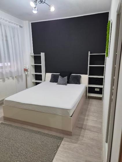 Apartament cu 2 camere semidecomandat, mobilat în Torontalului