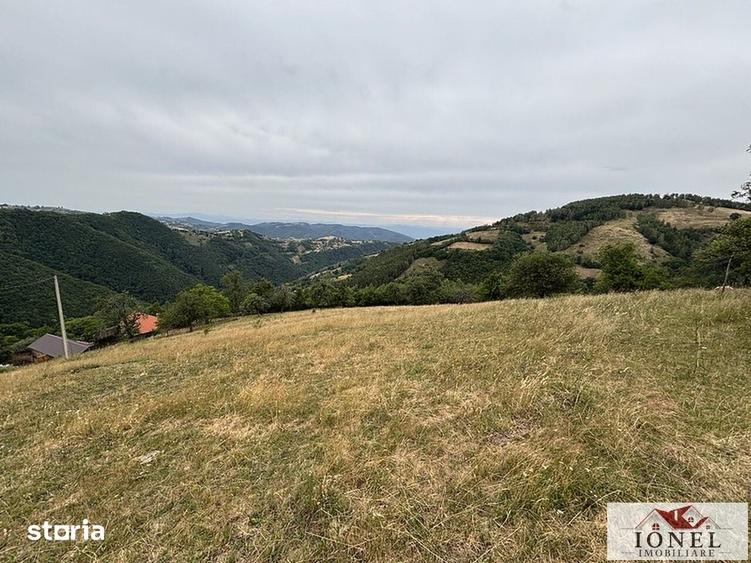 Casă cu 3 camere cu Teren 87271 Mp în Săsciori