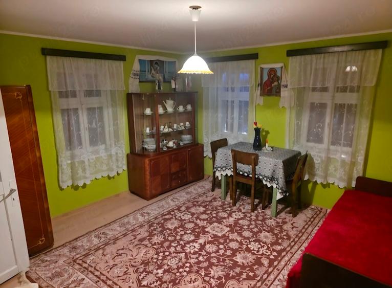 Casă individuală cu 4 camere cu Teren 1280 Mp în Alămor