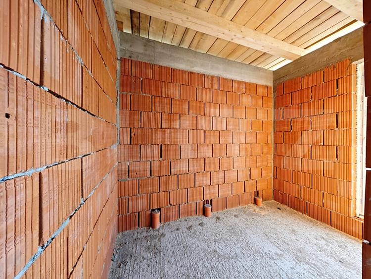 Casă individuală cu 4 camere cu Teren 650 Mp în Paleu