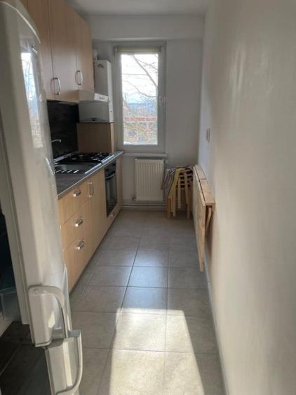 Apartament cu 2 camere semidecomandat în Vlahuță
