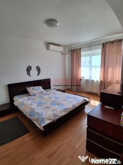 Apartament cu 2 camere decomandat în Splaiul Unirii