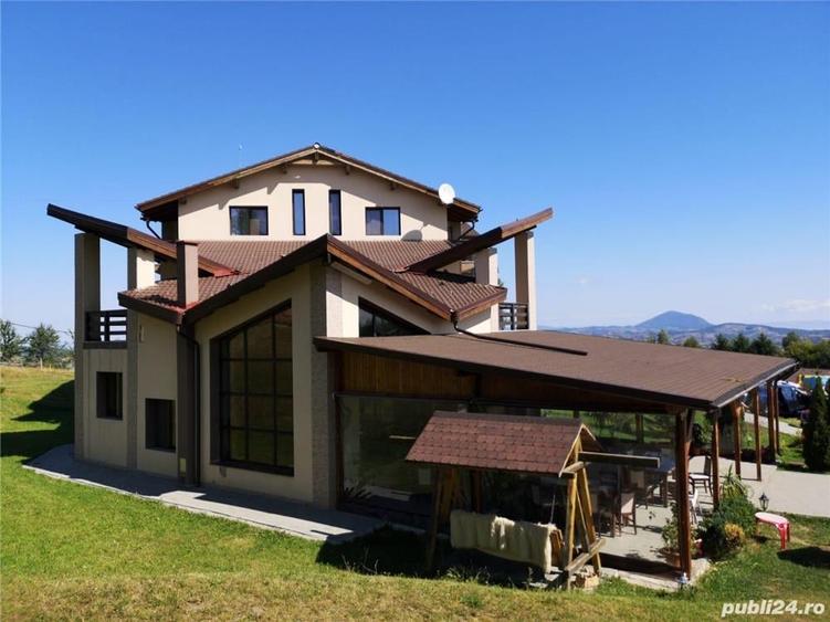Spațiu comercial, de 1,500 mp, în Poiana Mărului