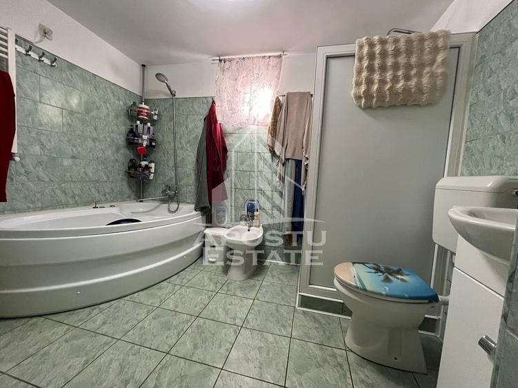 Casă individuală cu 4 camere cu Canalizare în Girocului