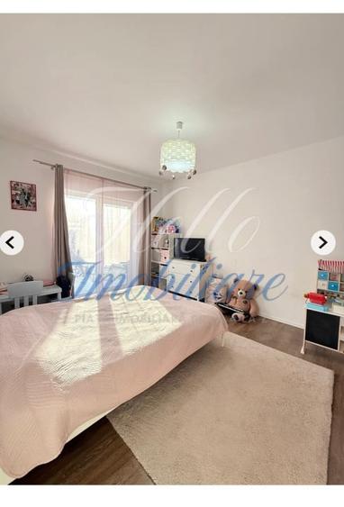 Apartament cu 3 camere decomandat în Florești