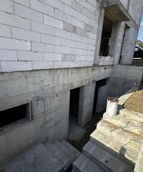 Casă cu 4 camere cu Teren 550 Mp în Chinteni