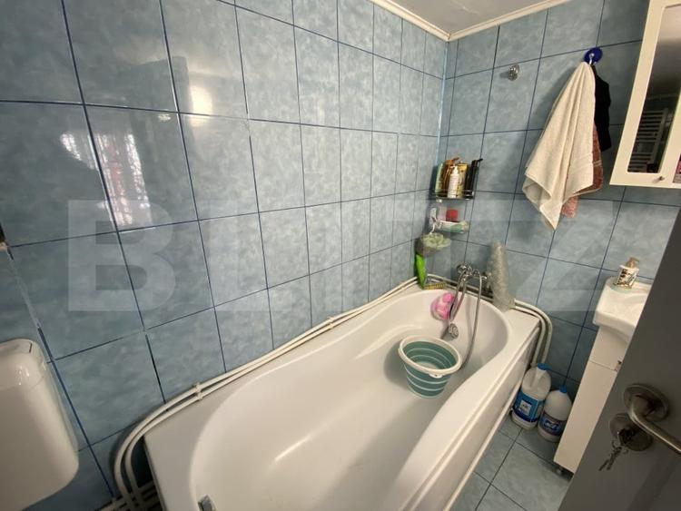 Casă individuală cu 3 camere cu Garaj în Petrindu