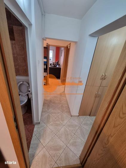 Apartament cu 4 camere decomandat în Crângași