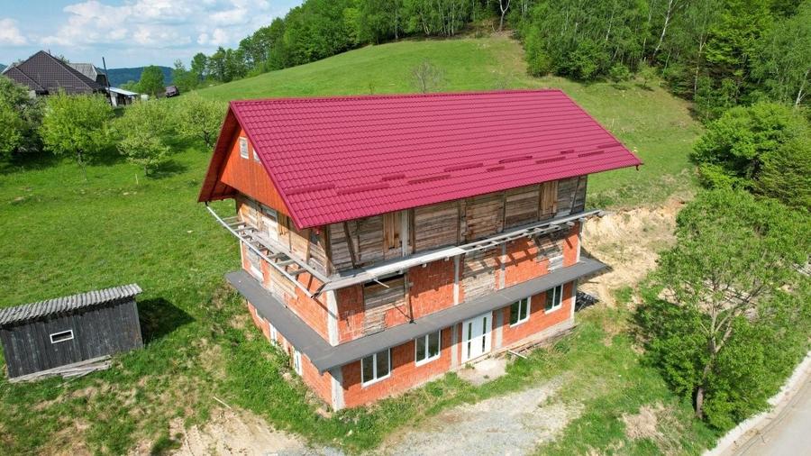 Casă cu 4 camere în Rogojel