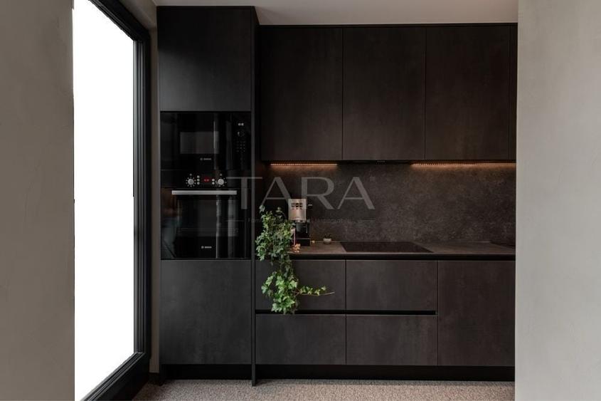 Apartament cu 2 camere semidecomandat, mobilat în Ultracentral