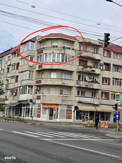 Apartament cu 4 camere decomandat în Ultracentral