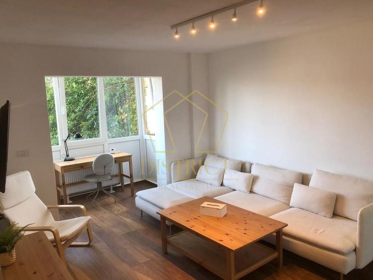 Apartament cu 2 camere semidecomandat, mobilat în Complex Studențesc