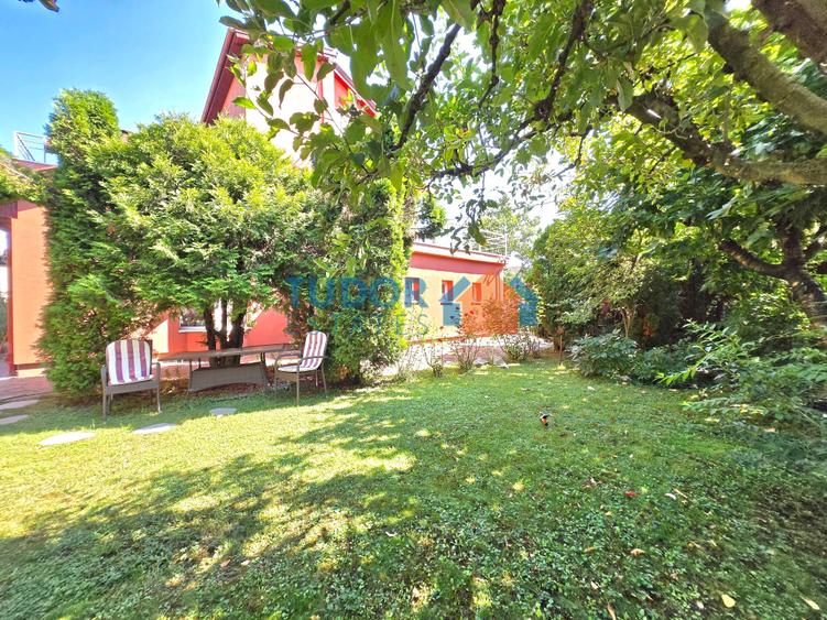 Vilă elegantă cu 5 dormitoare, grădină privată de 500 mp, terasă și garaj - 32