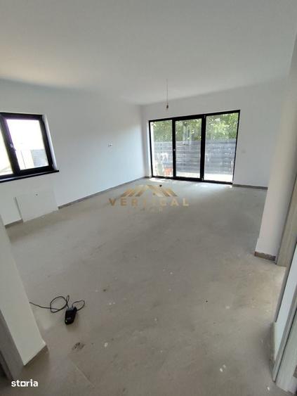 Casă cu 3 camere în Berceni