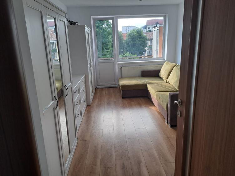 Apartament de vanzare - 5