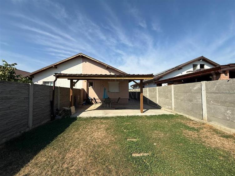 Duplex cu 3 camere cu Teren 362 Mp în Remetea Mare