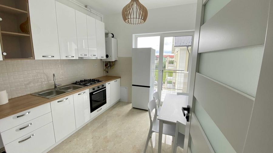 Apartament cu 2 camere decomandat în Central