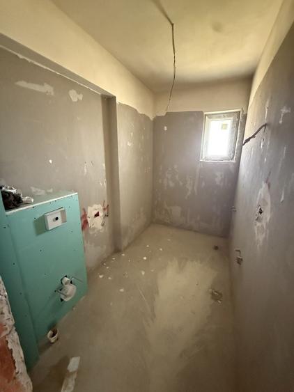 Apartament cu 2 camere decomandat în Dobroești