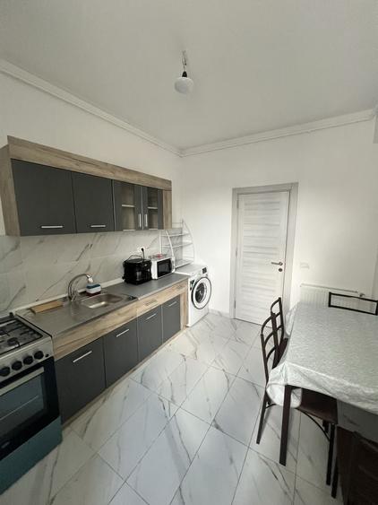 Apartament cu 2 camere decomandat în Berceni