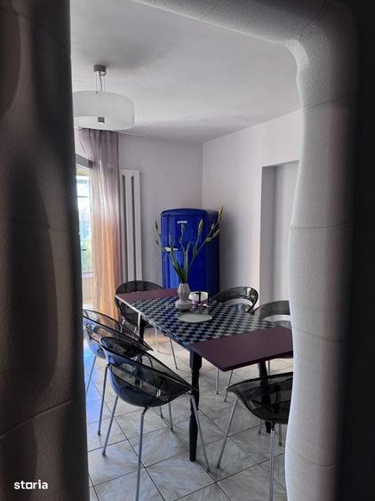 Apartament cu 3 camere decomandat în Rogerius