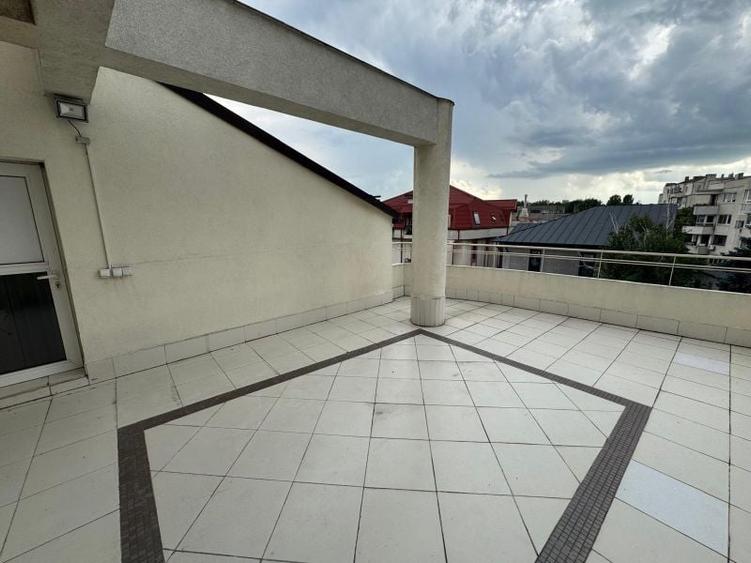 Duplex cu 3 camere cu Canalizare în Cotroceni