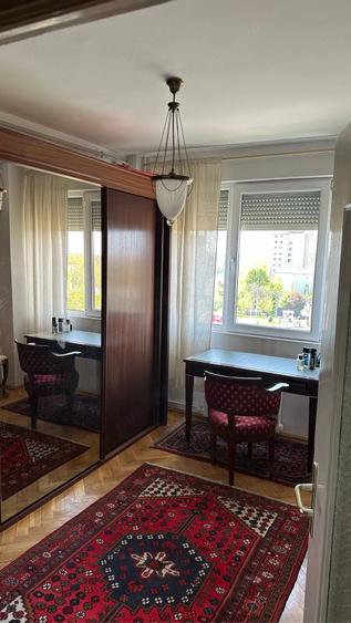 Apartament cu 3 camere decomandat, mobilat în Circumvalațiunii