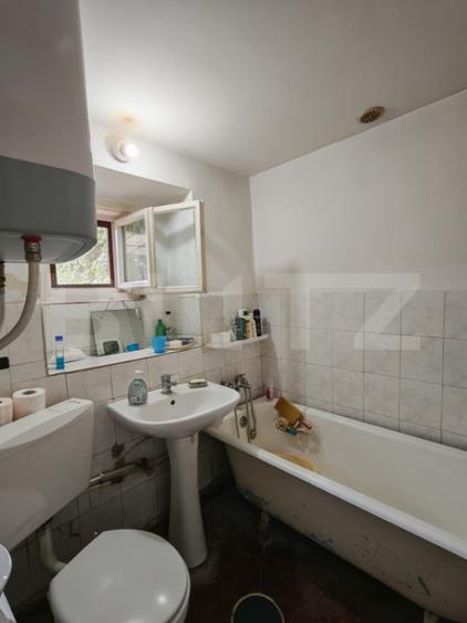Casă cu 3 camere cu Teren 6218 Mp în Central