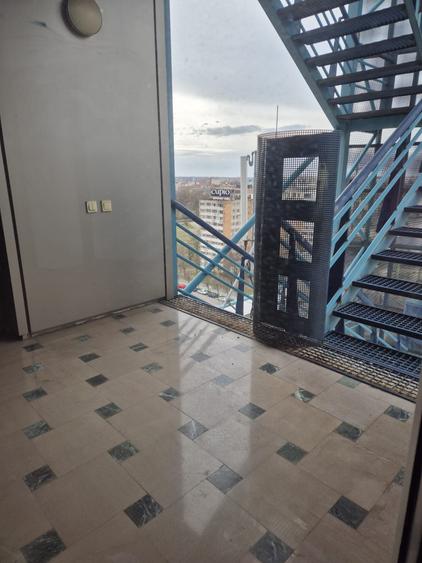 Birou, de 119 mp, în Central