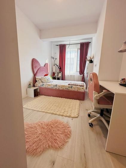 Casă cu 4 camere în Dobroești