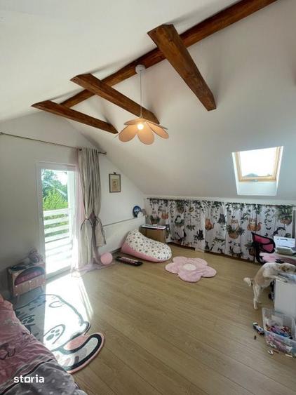 Casă cu 5 camere cu Teren 720 Mp în Central