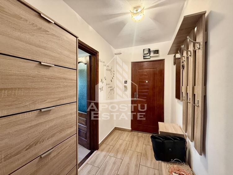Apartament cu 2 camere semidecomandat, mobilat în Girocului