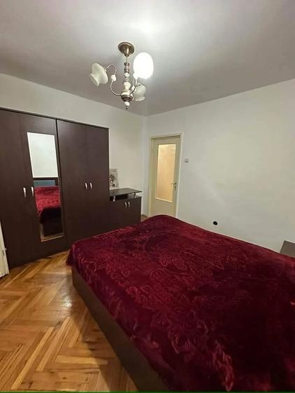 Apartament cu 2 camere decomandat în Medicină