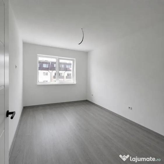 Apartament cu 2 camere semidecomandat în Sânpetru