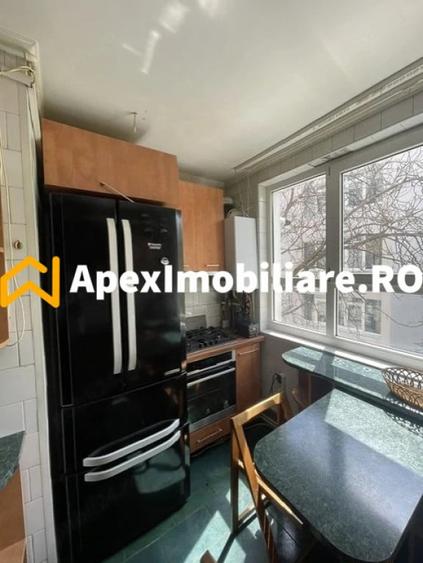Apartament cu 3 camere decomandat în Militari