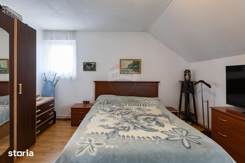 Casă cu 4 camere cu Teren 230 Mp în Măgura