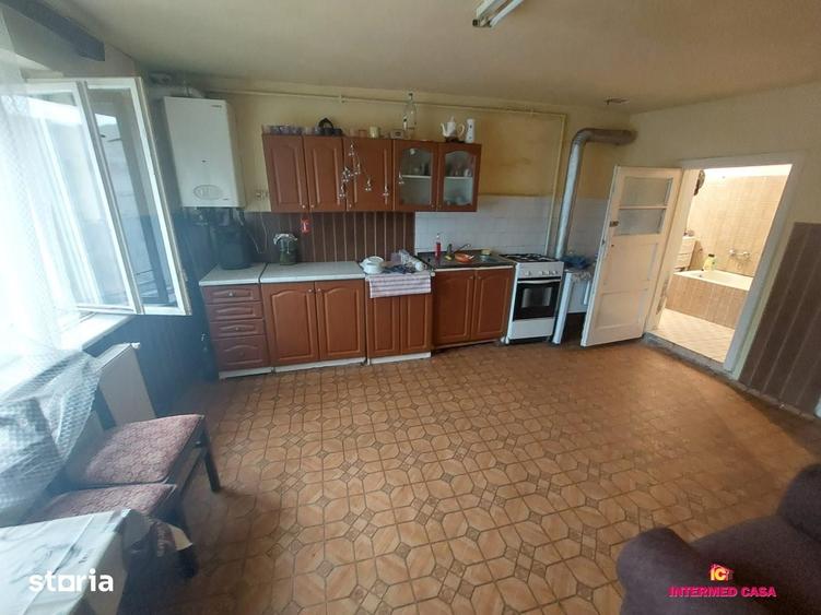 Casă cu 2 camere cu Teren 500 Mp în Șura Mare