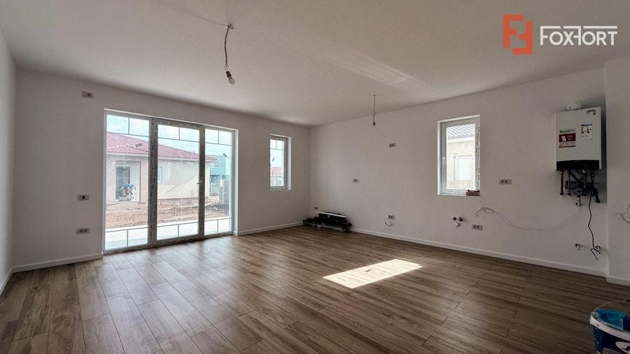 Duplex cu 4 camere cu Canalizare în Remetea Mare
