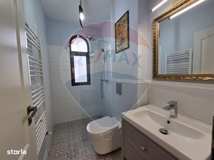Casă cu 4 camere cu Teren 300 Mp în Ferme
