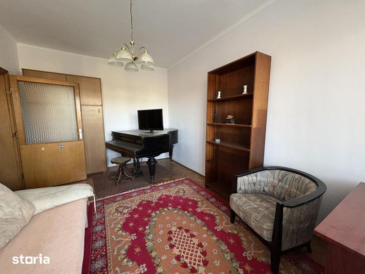 Apartament cu 3 camere în Central