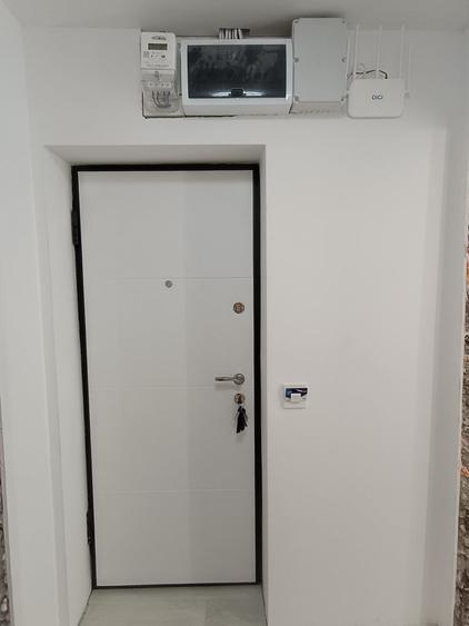 Garsonieră decomandată în Boema