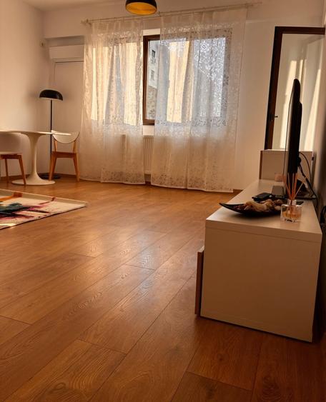 Apartament 3 camere Lux+CTP in Bloc Nou langa gura de metrou Jiului - 2