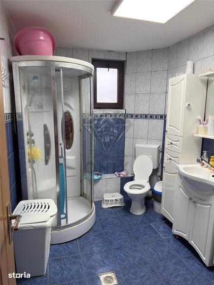 Casă cu 6 camere cu Teren 517 Mp în Târgșoru Vechi