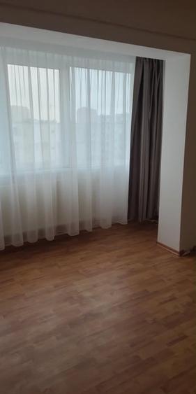 Apartament cu 3 camere decomandat în Banca Națională
