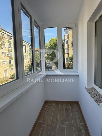 Apartament cu 3 camere decomandat, mobilat în Decebal