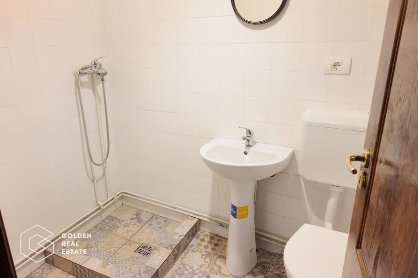 Apartament cu 2 camere semidecomandat, mobilat în Ultracentral