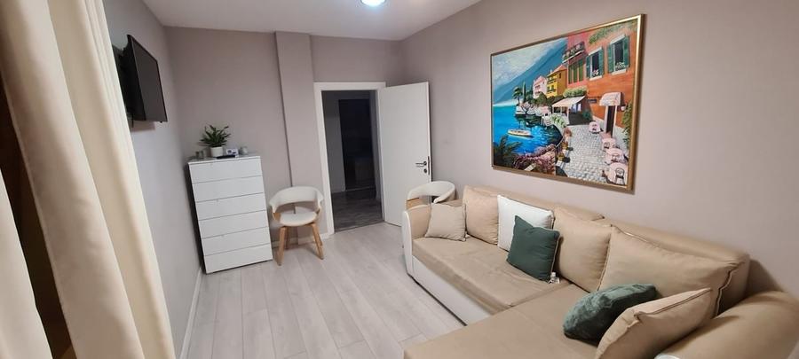 Apartament cu 3 camere decomandat în Dacia