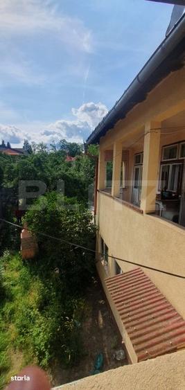Casă cu 5 camere cu Teren 240 Mp în Central