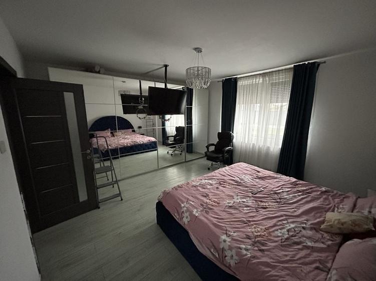 Casă cu 3 camere în Săcălaz