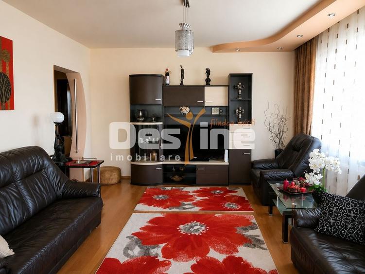 Apartament cu 3 camere decomandat, mobilat în Tipografilor
