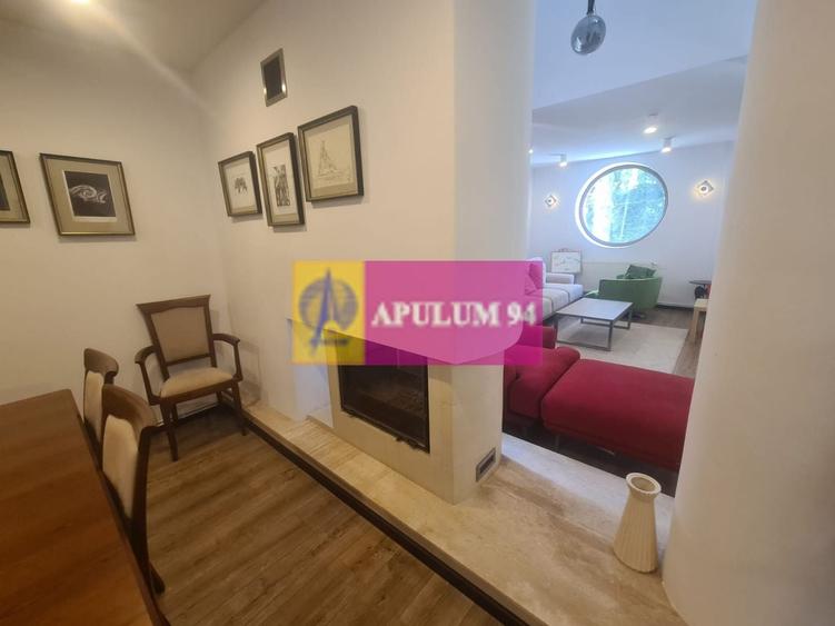 Casă individuală cu 9 camere cu Canalizare în Cioplea